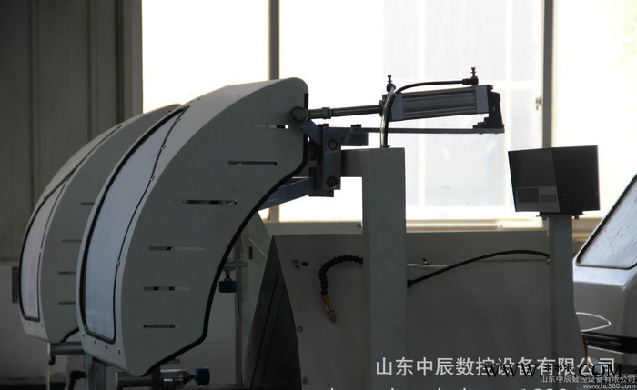 隔斷鋁型材下料鋸 辦公屏風鋁型材雙頭切割鋸  高隔間切割設備