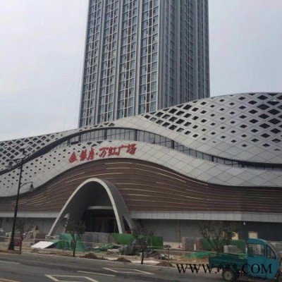 馬來西亞鏤空雕刻鋁單板廠家訂單爆 中式鏤空雕花鋁單板圖案 高新區(qū)沖穿雕刻鋁單板 街道立面墻藝術沖孔鋁板加工廠